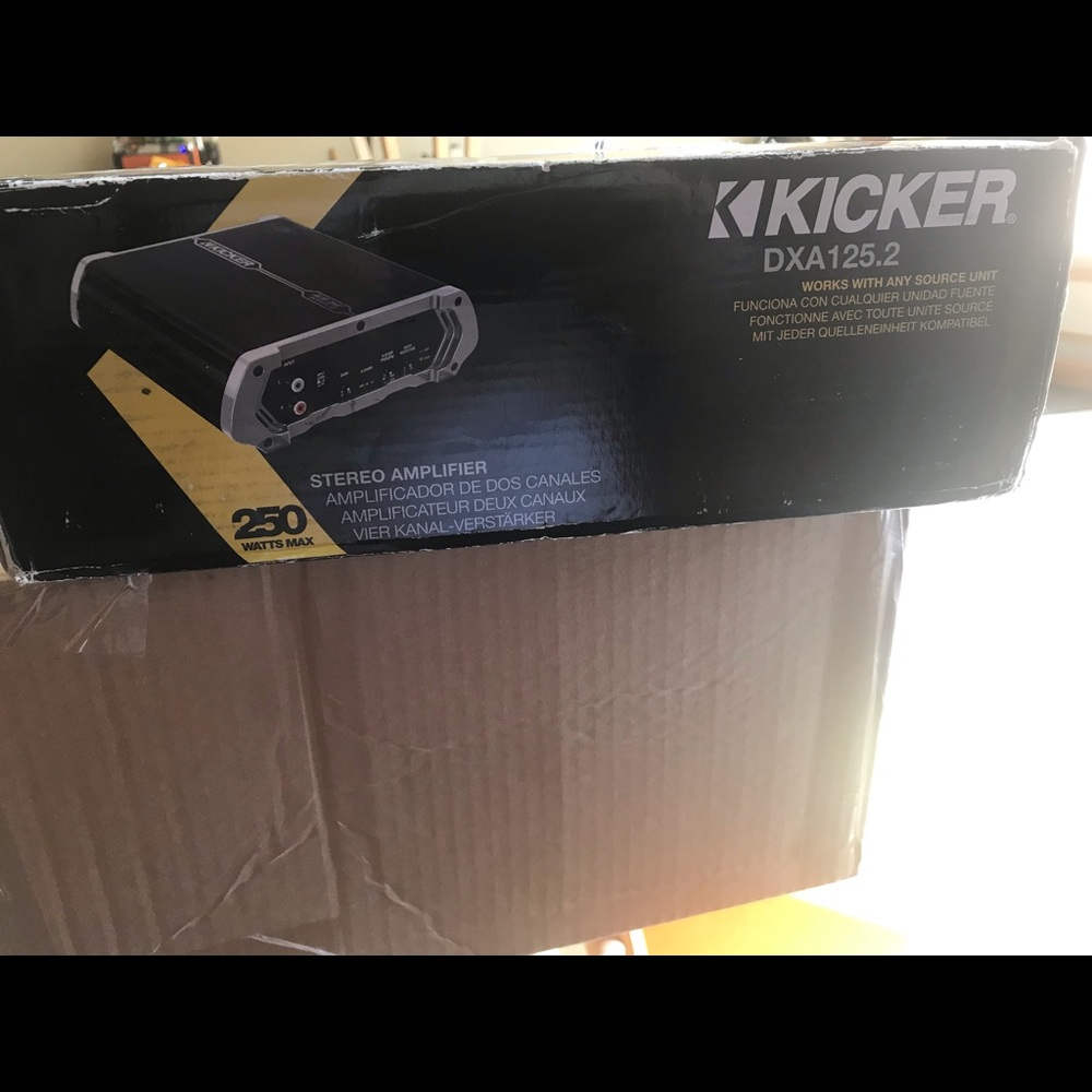 Kicker 2ch mono amp